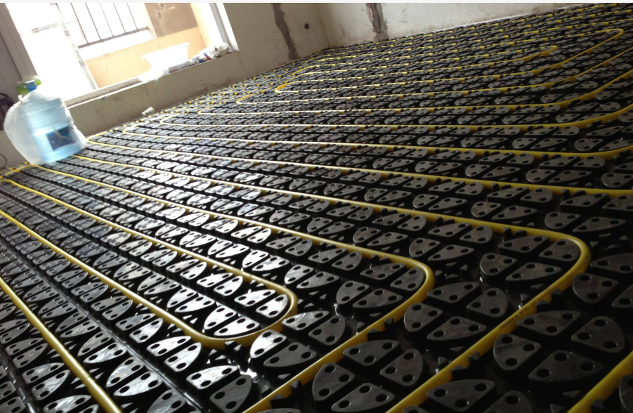 地暖水温一定要明白! 不可以大于 60 摄氏度 地暖水温一定要明白! 不可以大于 60 摄氏度