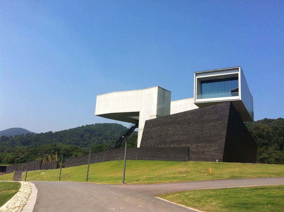 推广:探索当代清水混凝土建筑的修复与耐久保护 推广:探索当代清水混凝土建筑的修复与耐久保护