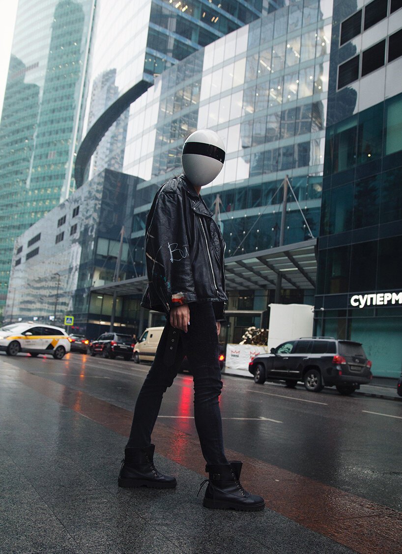 BLANC is a full-face modular mask designed for protection and privacy