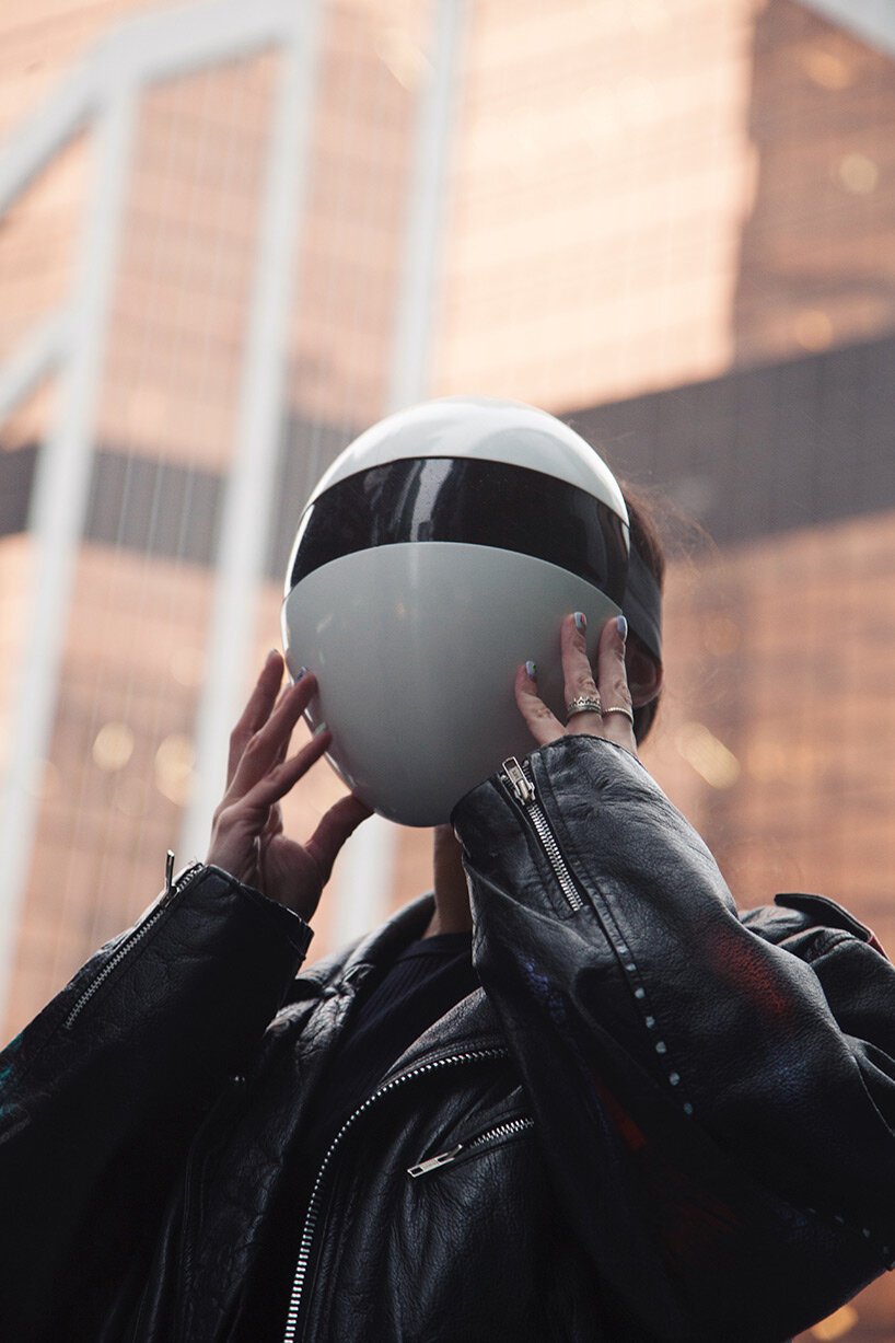 BLANC is a full-face modular mask designed for protection and privacy
