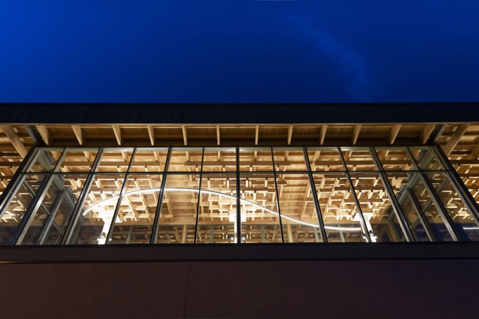 葡萄酒窖扩建，法国 / Thierry Bonne