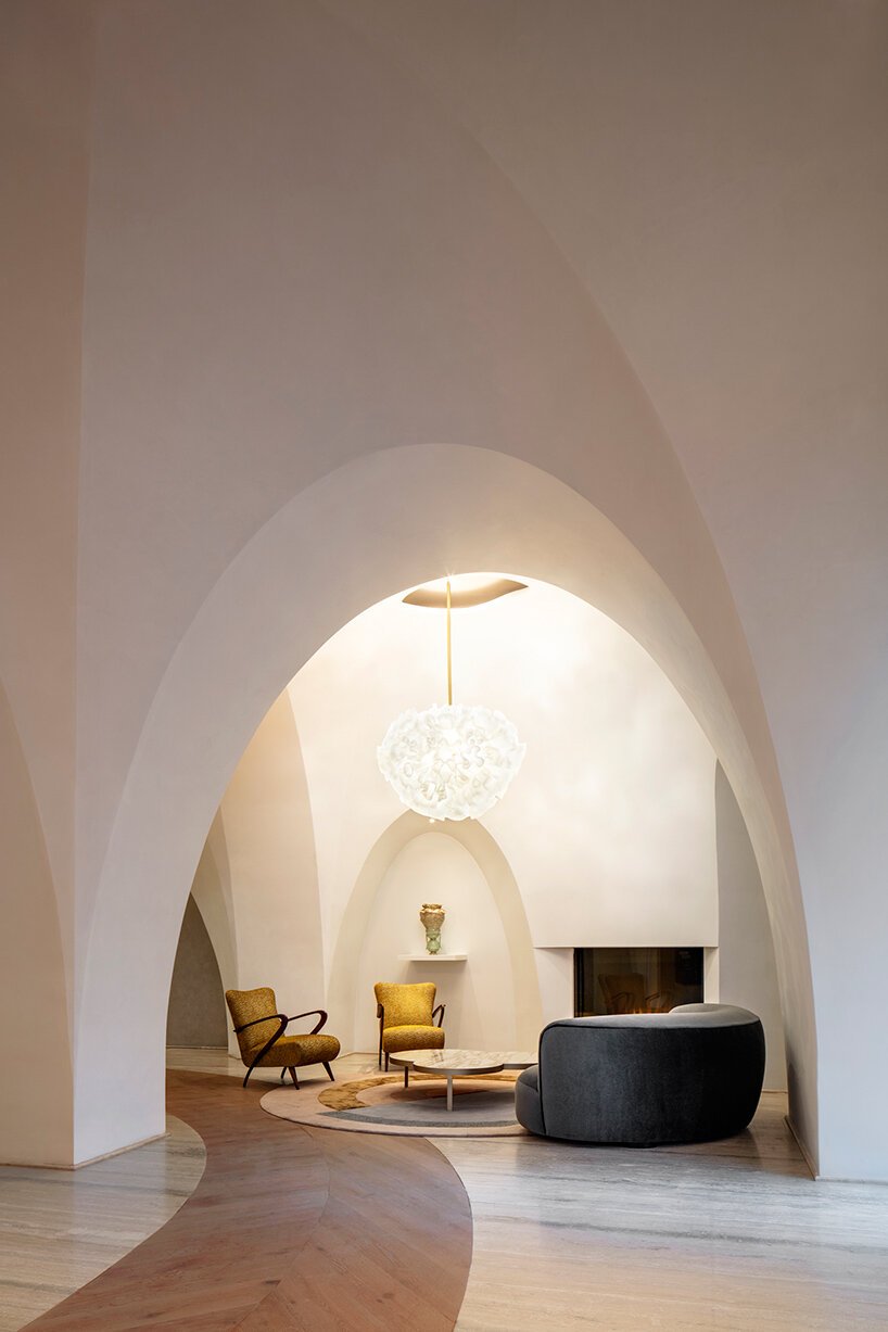 抢先欣赏 DDG 东 88 街 180 号的高迪风格拱形内饰