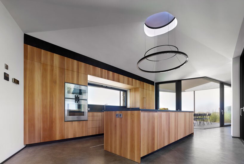 采访:DECA 讨论其在希腊的景观和地下建筑 采访:DECA 讨论其在希腊的景观和地下建筑