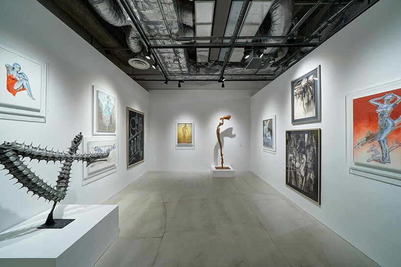 “GIGER SORAYAMA”展览汇集了两位传奇艺术家的“性感机器人”和超现实主义性机器 “GIGER SORAYAMA”展览汇集了两位传奇艺术家的“性感机器人”和超现实主义性机器