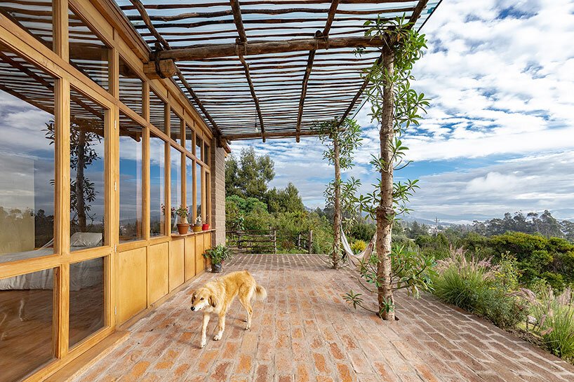 al borde 在厄瓜多尔用活树和夯土建造了一座“花园洋房” al borde 在厄瓜多尔用活树和夯土建造了一座“花园洋房”