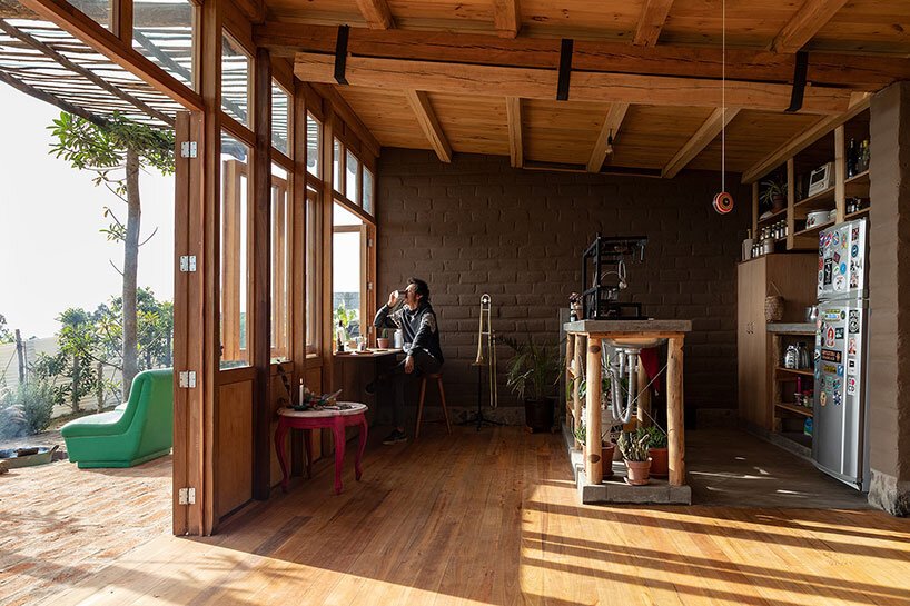 al borde 在厄瓜多尔用活树和夯土建造了一座“花园洋房” al borde 在厄瓜多尔用活树和夯土建造了一座“花园洋房”