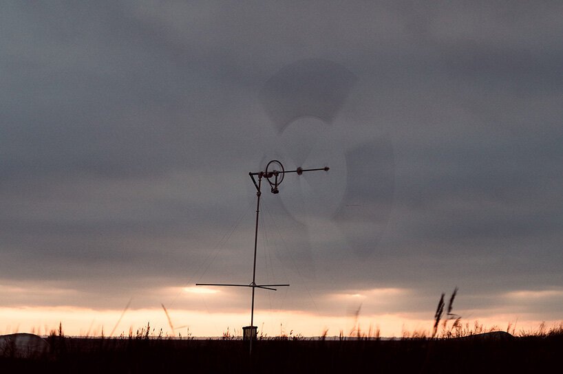 the wind catcher by KiteX is a portable power generating wind turbine