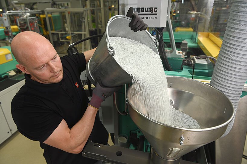 乐高用再生塑料制成的新积木原型标志着可持续发展的里程碑 乐高用再生塑料制成的新积木原型标志着可持续发展的里程碑