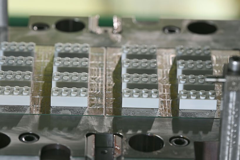 乐高用再生塑料制成的新积木原型标志着可持续发展的里程碑 乐高用再生塑料制成的新积木原型标志着可持续发展的里程碑