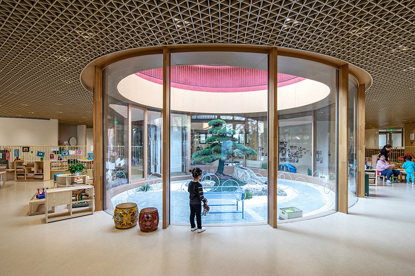 MAD 建筑事务所以“火星景观”冠名北京悦城庭院幼儿园 MAD 建筑事务所以“火星景观”冠名北京悦城庭院幼儿园