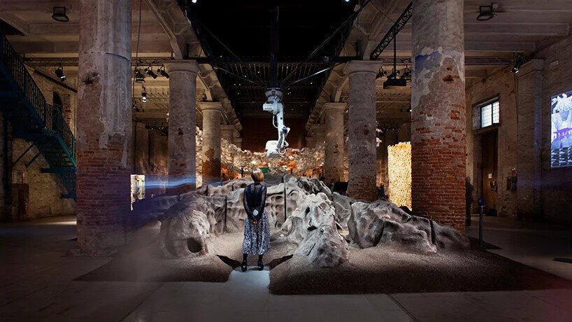 “魔法女王”是由机器人园丁精心照料的 3D 打印土壤景观