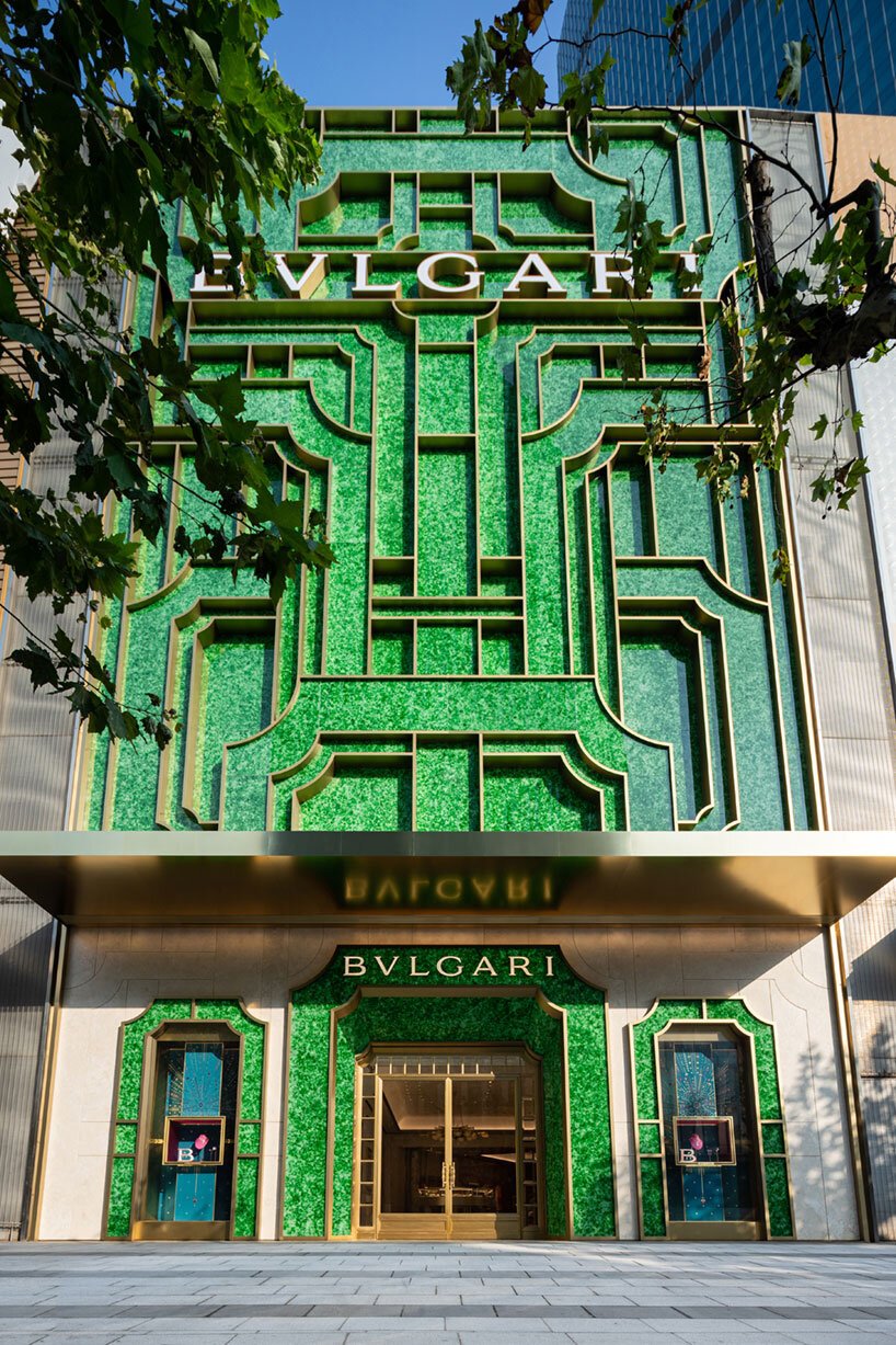 观看 MVRDV 如何回收香槟瓶来打造其宝格丽上海外墙 观看 MVRDV 如何回收香槟瓶来打造其宝格丽上海外墙