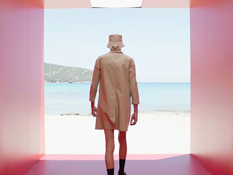 雷姆·库哈斯 (rem koolhaas) + AMO 将 Prada SS22 男装秀带到撒丁岛海滩 雷姆·库哈斯 (rem koolhaas) + AMO 将 Prada SS22 男装秀带到撒丁岛海滩