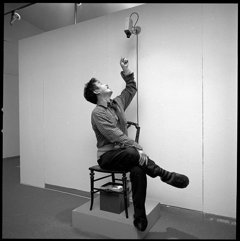 SFMOMA 举办纪念性的白南俊展览，呈现令人着迷的视觉和声音盛宴