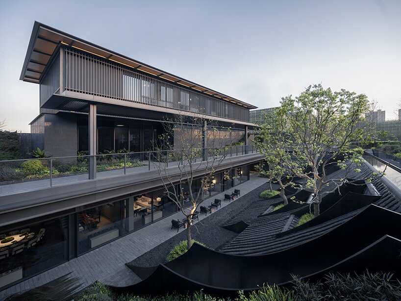 TROP 将绍兴古老的雨屋顶翻译成“别墅”