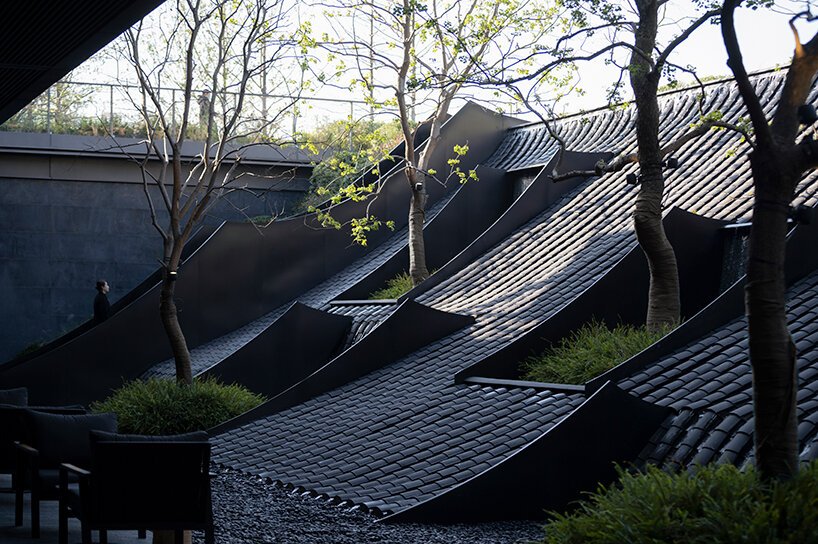 TROP 将绍兴古老的雨屋顶翻译成“别墅”