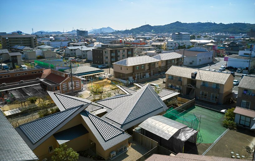 UID 建筑事务所的日本蝴蝶屋由一组折叠屋顶组成