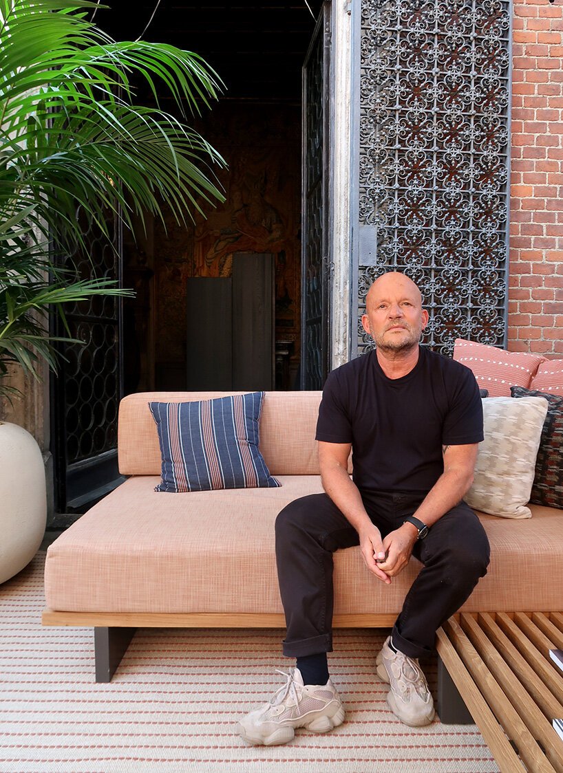 我不认为自己是极简主义者 - 文森特·范·杜伊森 (vincent van duysen) 谈他的多年生植物和萨瑟兰系列