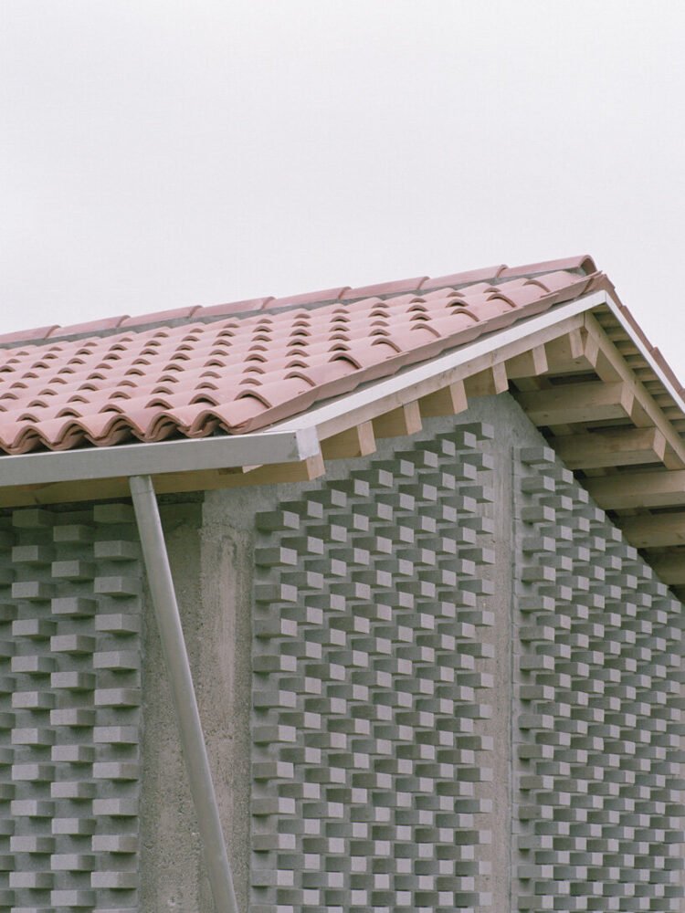 a25 architetti’s barn renovation in northern italy reinterprets tradition in a contemporary way