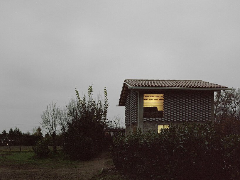 a25 architetti’s barn renovation in northern italy reinterprets tradition in a contemporary way