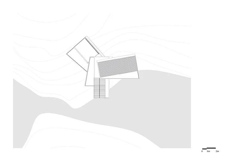 阿德里亚诺设计的螺旋玻璃电梯从中国的稻田回家