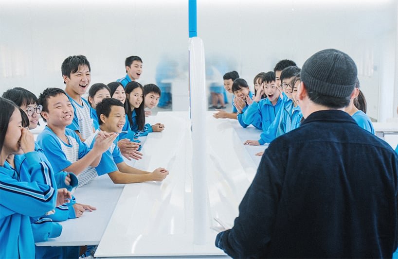 台湾 cloudform 实验室将普通教室转变为创意空间