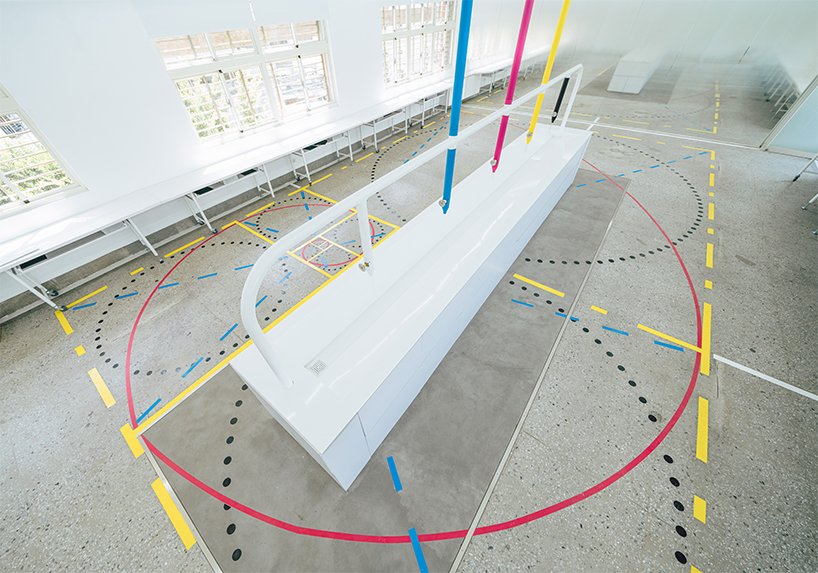 台湾 cloudform 实验室将普通教室转变为创意空间