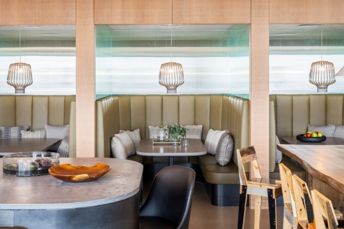 AEW 资本管理办公室 – 波士顿