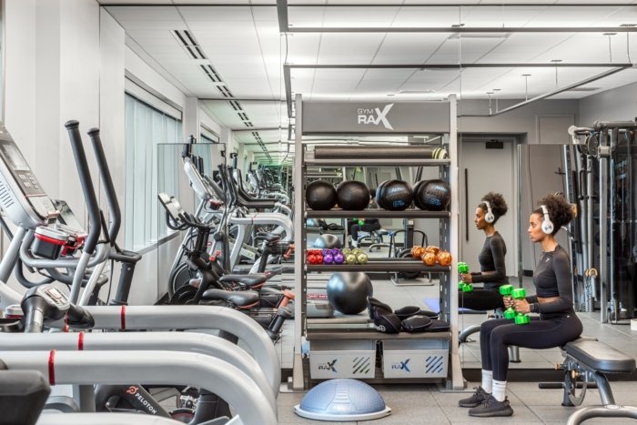 AEW 资本管理办公室 – 波士顿