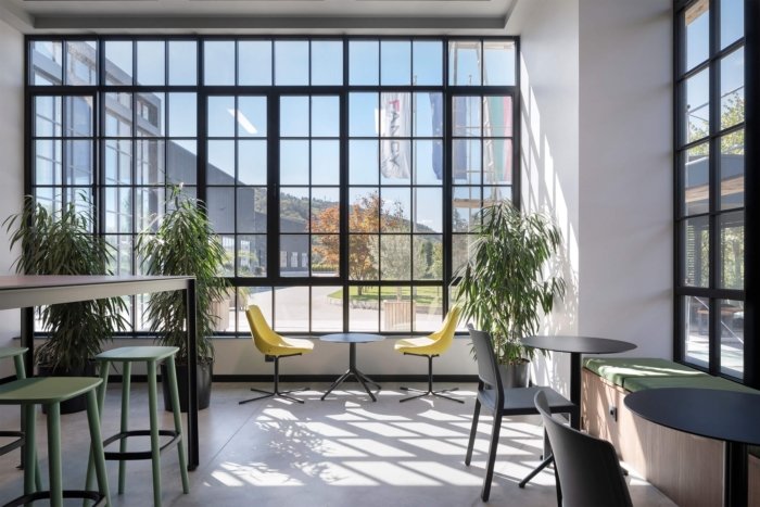 Alumina Elit 办公室 – 大特尔诺沃