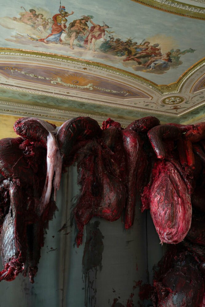 安尼什·卡普尔 (Anish Kapoor) 在威尼斯:这位英国艺术家为艺术双年展带来了血红和万塔黑 安尼什·卡普尔 (Anish Kapoor) 在威尼斯:这位英国艺术家为艺术双年展带来了血红和万塔黑