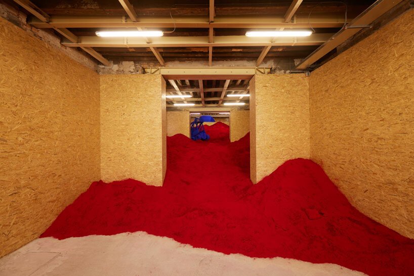 安尼什·卡普尔 (Anish Kapoor) 在威尼斯:这位英国艺术家为艺术双年展带来了血红和万塔黑 安尼什·卡普尔 (Anish Kapoor) 在威尼斯:这位英国艺术家为艺术双年展带来了血红和万塔黑