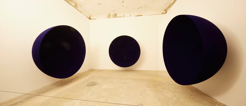 安尼什·卡普尔 (Anish Kapoor) 在威尼斯:这位英国艺术家为艺术双年展带来了血红和万塔黑 安尼什·卡普尔 (Anish Kapoor) 在威尼斯:这位英国艺术家为艺术双年展带来了血红和万塔黑