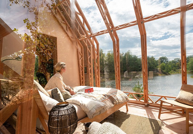 Caspar Schols 设计的 ANNA 小屋可以滑开,向大自然开放 Caspar Schols 设计的 ANNA 小屋可以滑开,向大自然开放