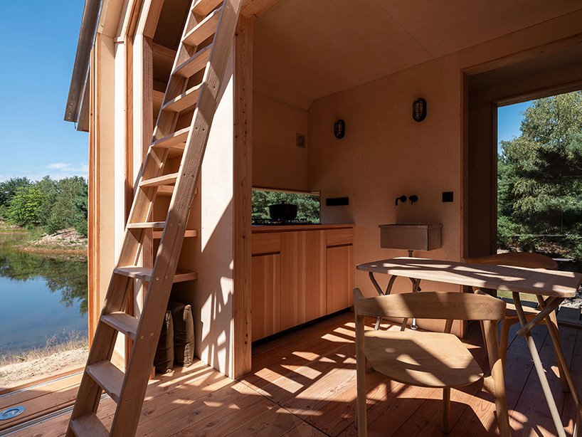 Caspar Schols 设计的 ANNA 小屋可以滑开,向大自然开放 Caspar Schols 设计的 ANNA 小屋可以滑开,向大自然开放