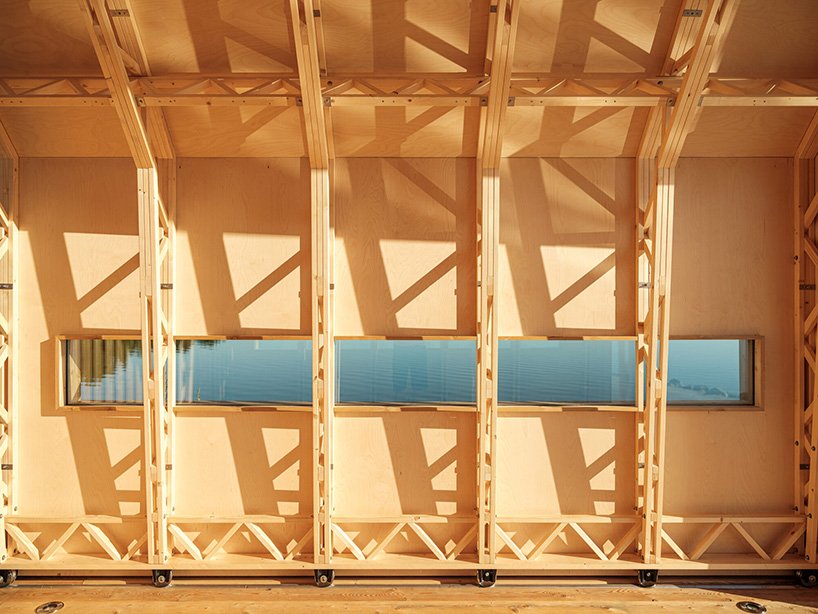 Caspar Schols 设计的 ANNA 小屋可以滑开,向大自然开放 Caspar Schols 设计的 ANNA 小屋可以滑开,向大自然开放