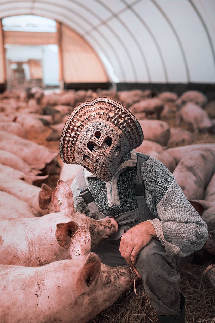 ehsan kazerooni 设想了半人类、半建筑的混合生物