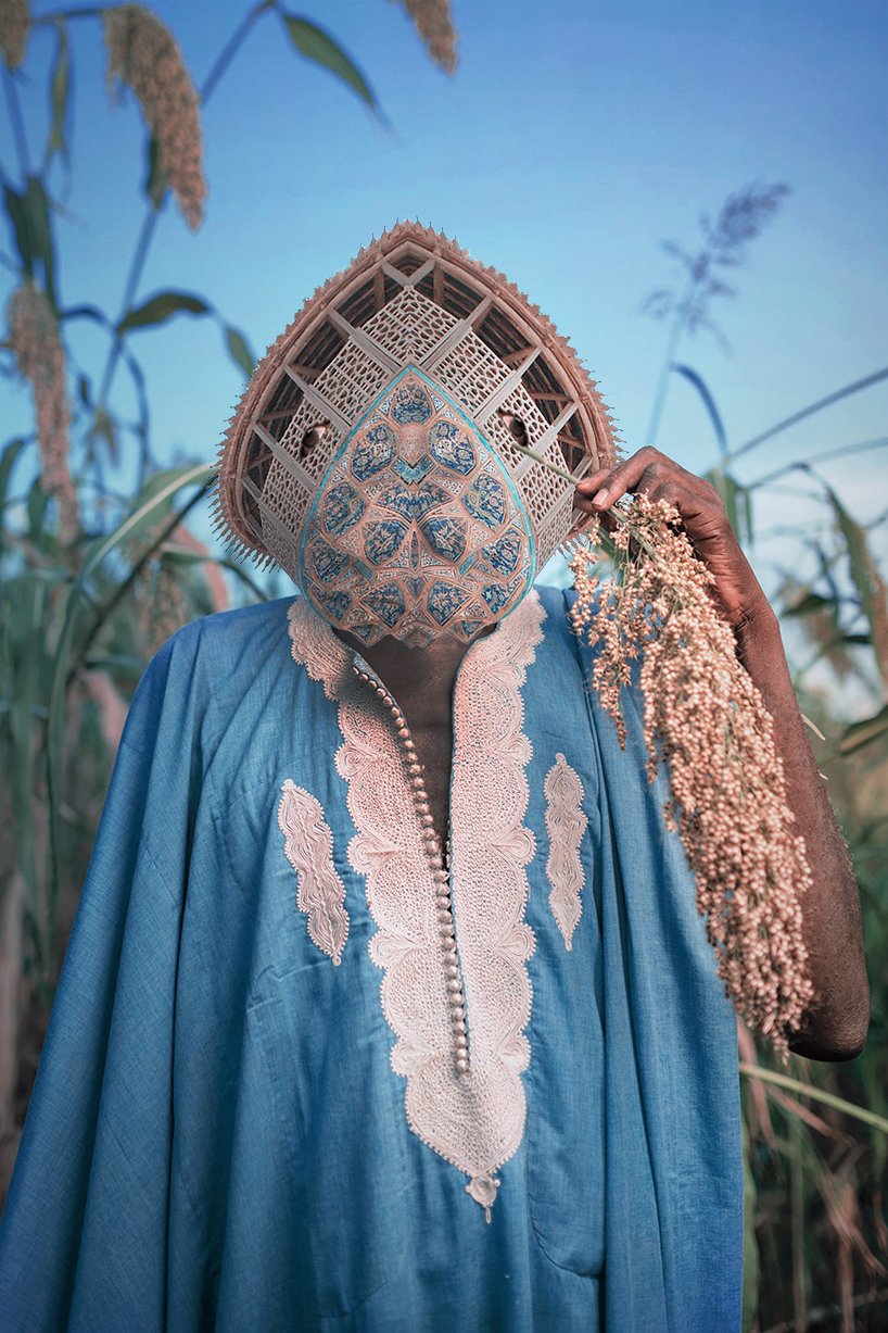 ehsan kazerooni 设想了半人类、半建筑的混合生物