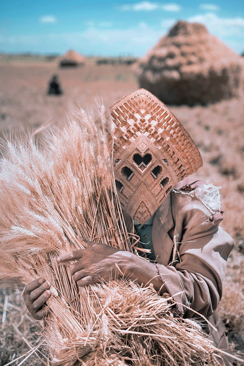 ehsan kazerooni 设想了半人类、半建筑的混合生物