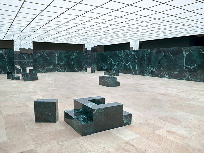 virgil abloh 为路易威登 2021 秋冬男装秀设计可穿戴城市景观夹克 virgil abloh 为路易威登 2021 秋冬男装秀设计可穿戴城市景观夹克