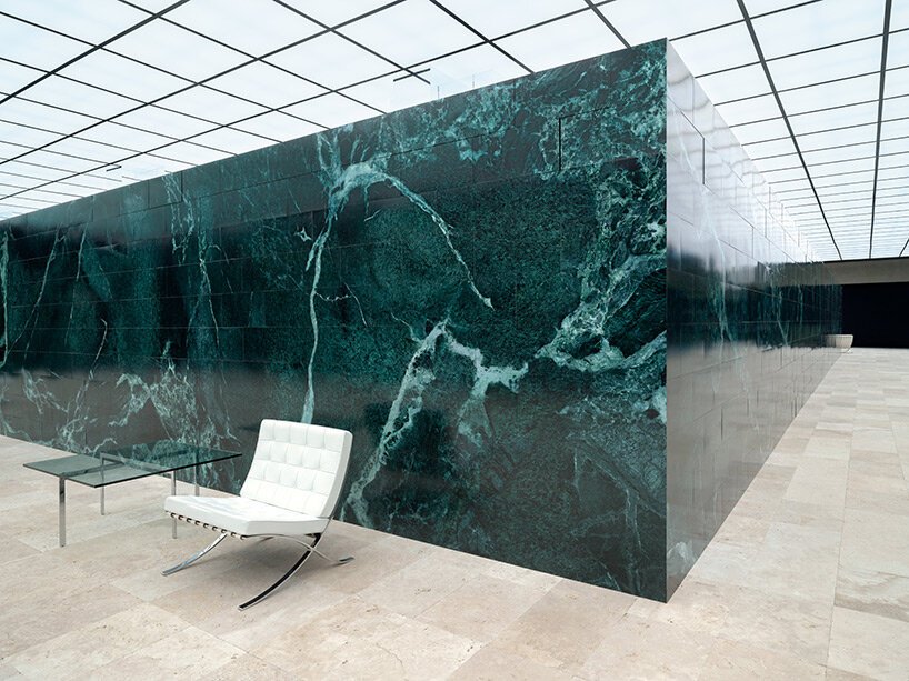 virgil abloh 为路易威登 2021 秋冬男装秀设计可穿戴城市景观夹克 virgil abloh 为路易威登 2021 秋冬男装秀设计可穿戴城市景观夹克