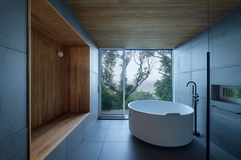 “sumu yakushima”通过再生建筑矗立在日本的荒野中