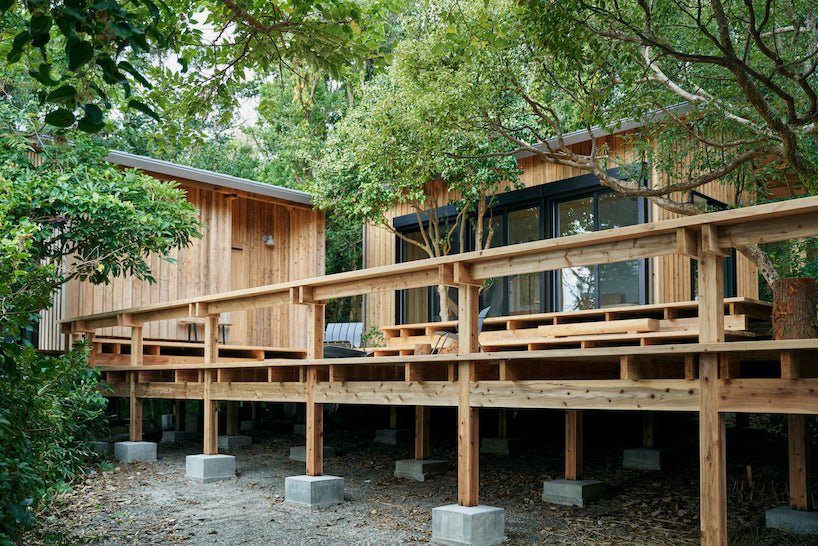 “sumu yakushima”通过再生建筑矗立在日本的荒野中