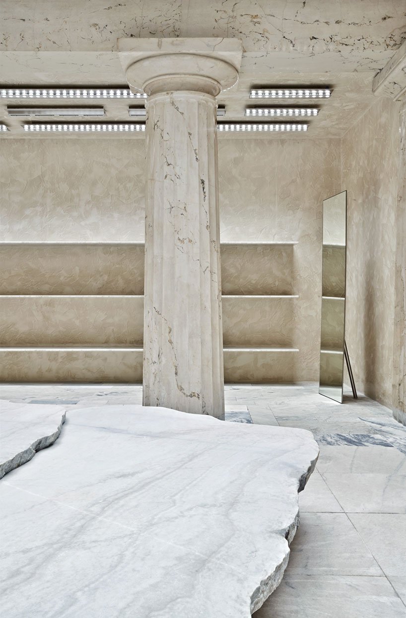 arquitectura-G 斯德哥尔摩的 Acne Studios 室内设计营造出一种考古氛围 arquitectura-G 斯德哥尔摩的 Acne Studios 室内设计营造出一种考古氛围