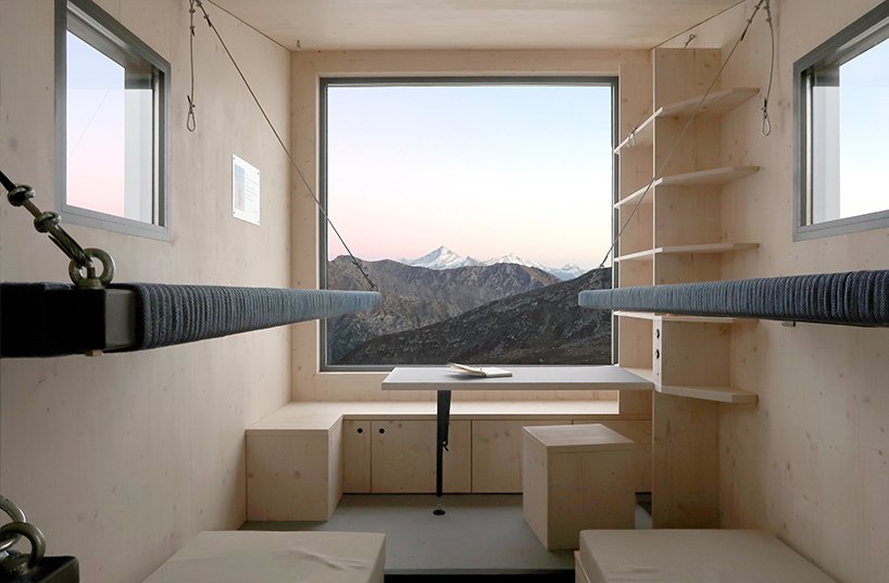 BCW 集体获奖的“露营布雷迪”小屋设计俯瞰意大利高山山谷