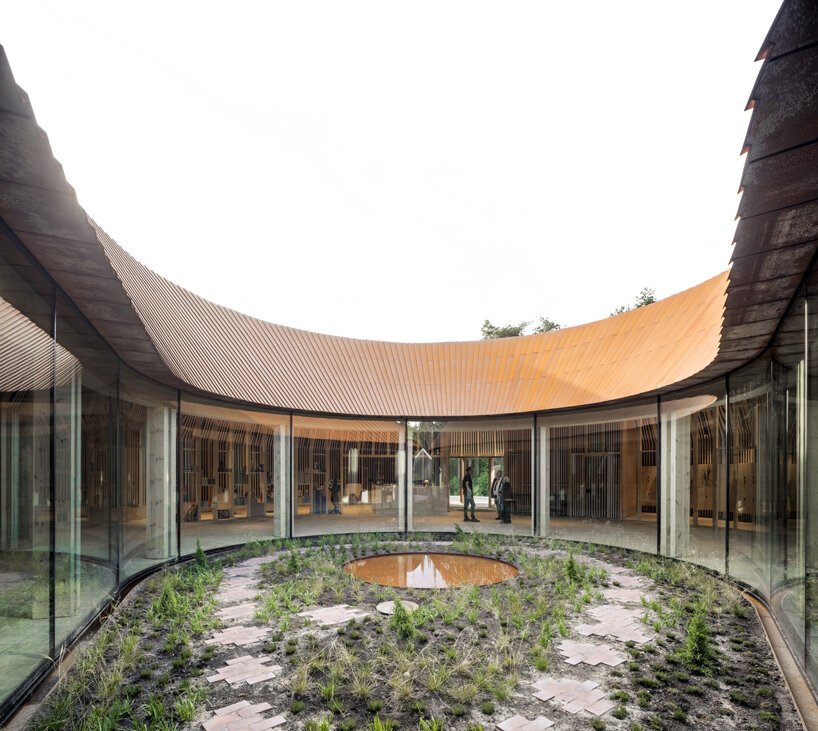 BIG 为丹麦新难民博物馆增添了弧形耐候钢转角 BIG 为丹麦新难民博物馆增添了弧形耐候钢转角