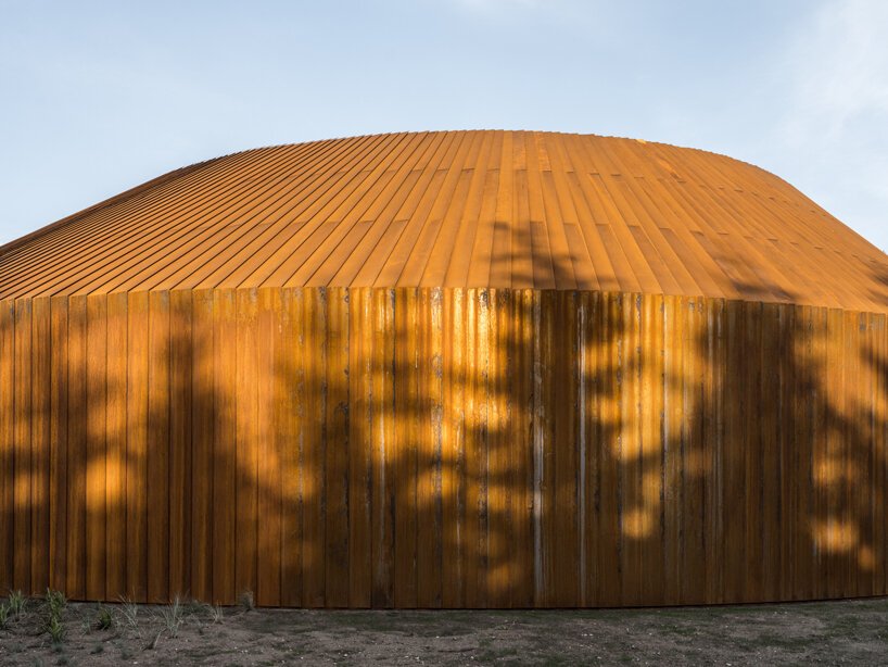 BIG 为丹麦新难民博物馆增添了弧形耐候钢转角 BIG 为丹麦新难民博物馆增添了弧形耐候钢转角