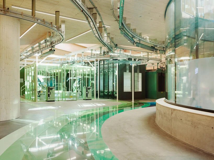 BIG 位于挪威森林的十字形工厂准备盛大开业