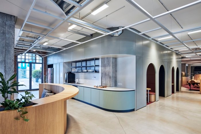 勃肯集团总部 – 科隆