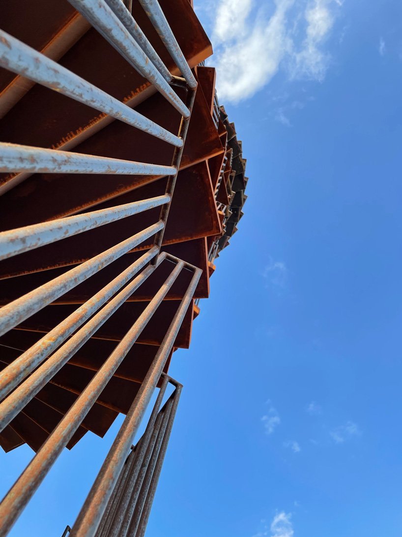 丹麦 BIG 螺旋式耐候钢天文台的图片曝光 丹麦 BIG 螺旋式耐候钢天文台的图片曝光